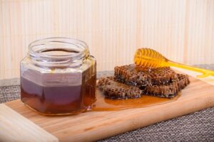 Medicinal properties of honey are benefits and side effects for health and beauty nutrition in Telugu