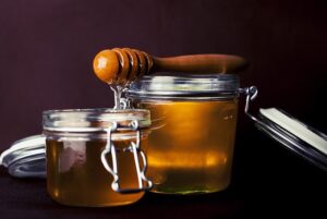 Medicinal properties of honey are benefits and side effects for health and beauty nutrition in Telugu